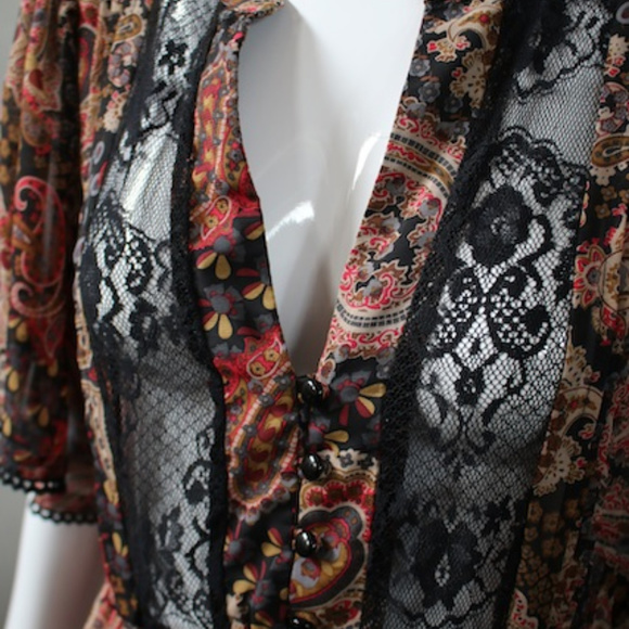 Flirty Paisley Dress - Picture 2 of 7